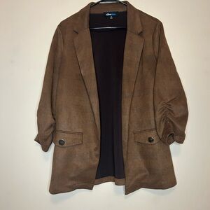 Brown Blazer with Notched Lapels and Relaxed Fit